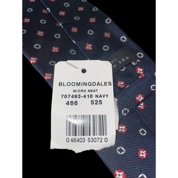 Bloomingdales New With Tags Men's Tie Dark Blue - Picture 3 of 3